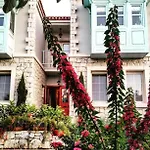 Cassiopeia Bed & Breakfast *